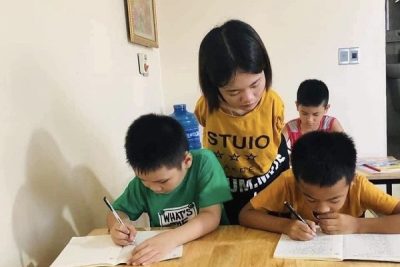 Nghi lực phi thường của cô giáo trẻ Lê Thị Thắm